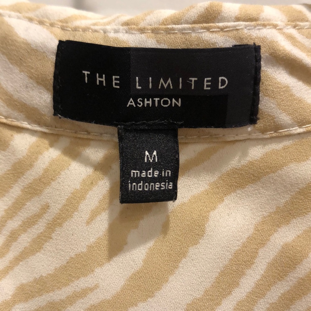 Cream And White Patterned Blouse - image 6